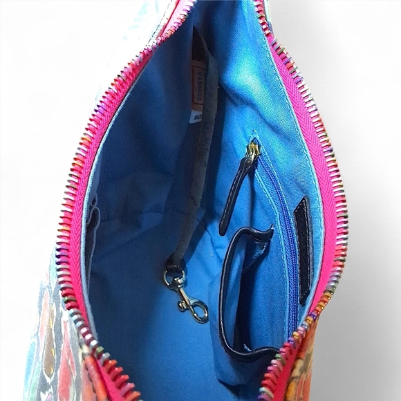 Dooney & Bourke Graffiti Hearts Bucket Bag SH29 BB NWT Y2K Vintage It Bag - Picture 10 of 15